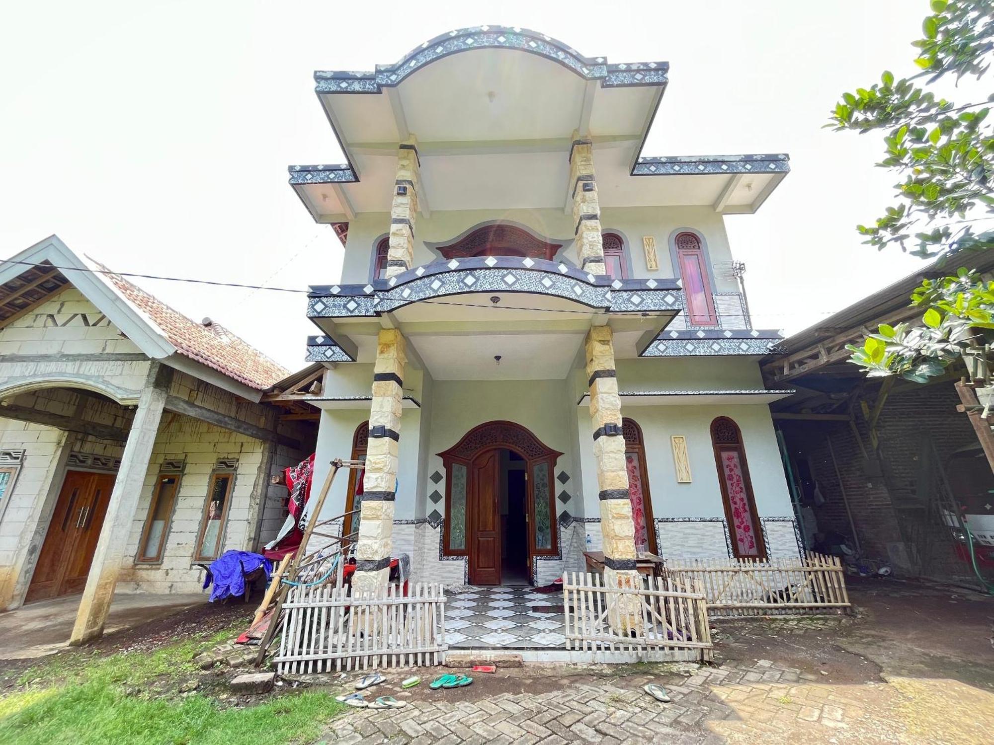 Spot On 93423 Kost Berkah Near Kebun Teh Wonosari Hotel Lawang Exterior foto
